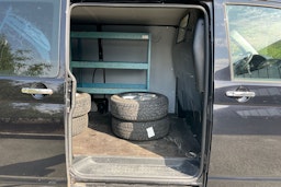 Musta Volkswagen TRANSPORTER 2011 kuva 15.
