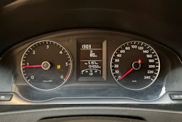 ruskea (beige) Volkswagen Transporter 2011 kuva 19.