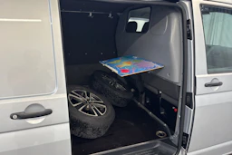 harmaa Volkswagen Transporter 2011 kuva 17.