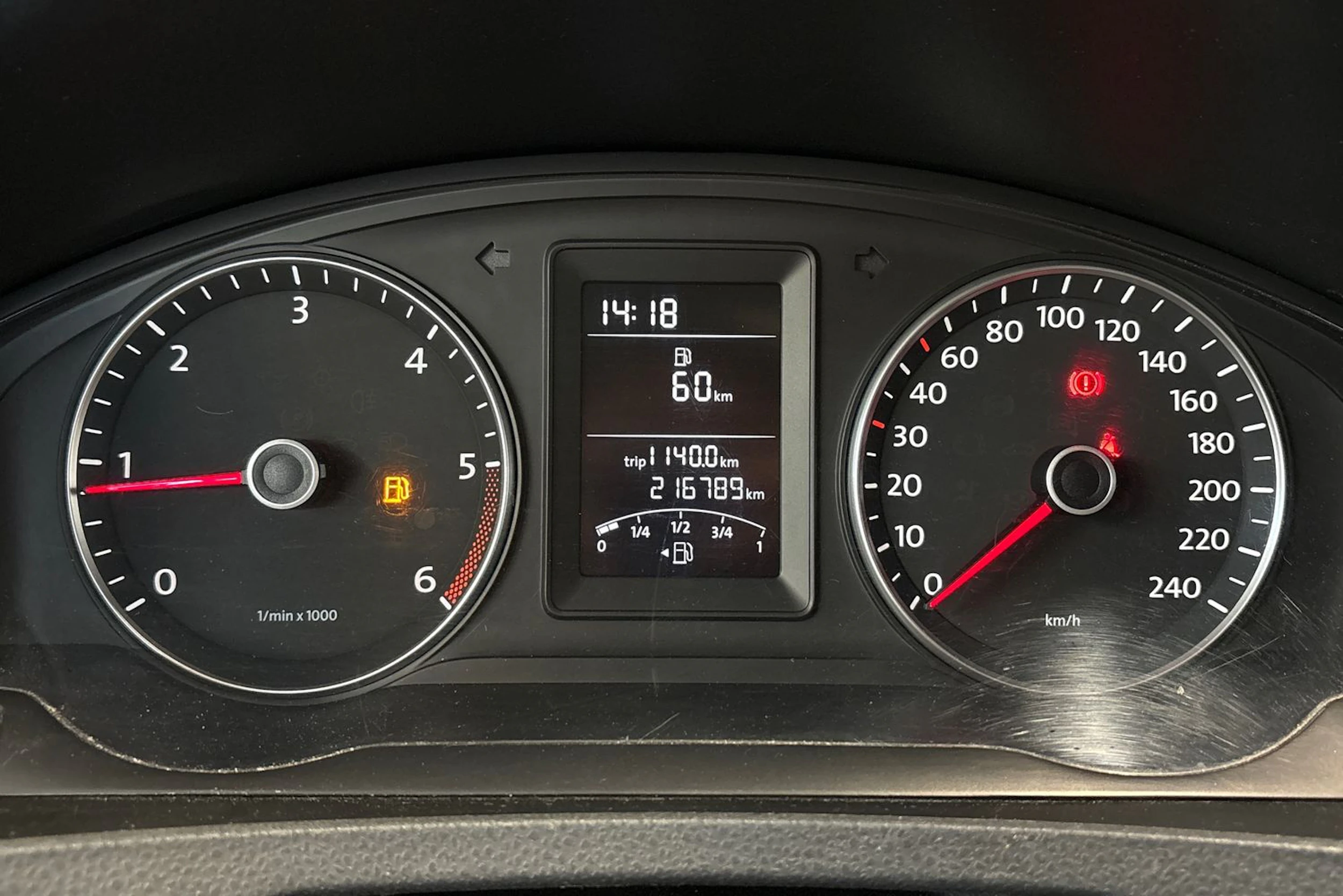 harmaa Volkswagen Transporter 2011 kuva 18.