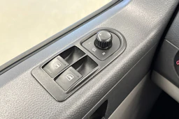 musta Volkswagen Transporter 2012 kuva 20.