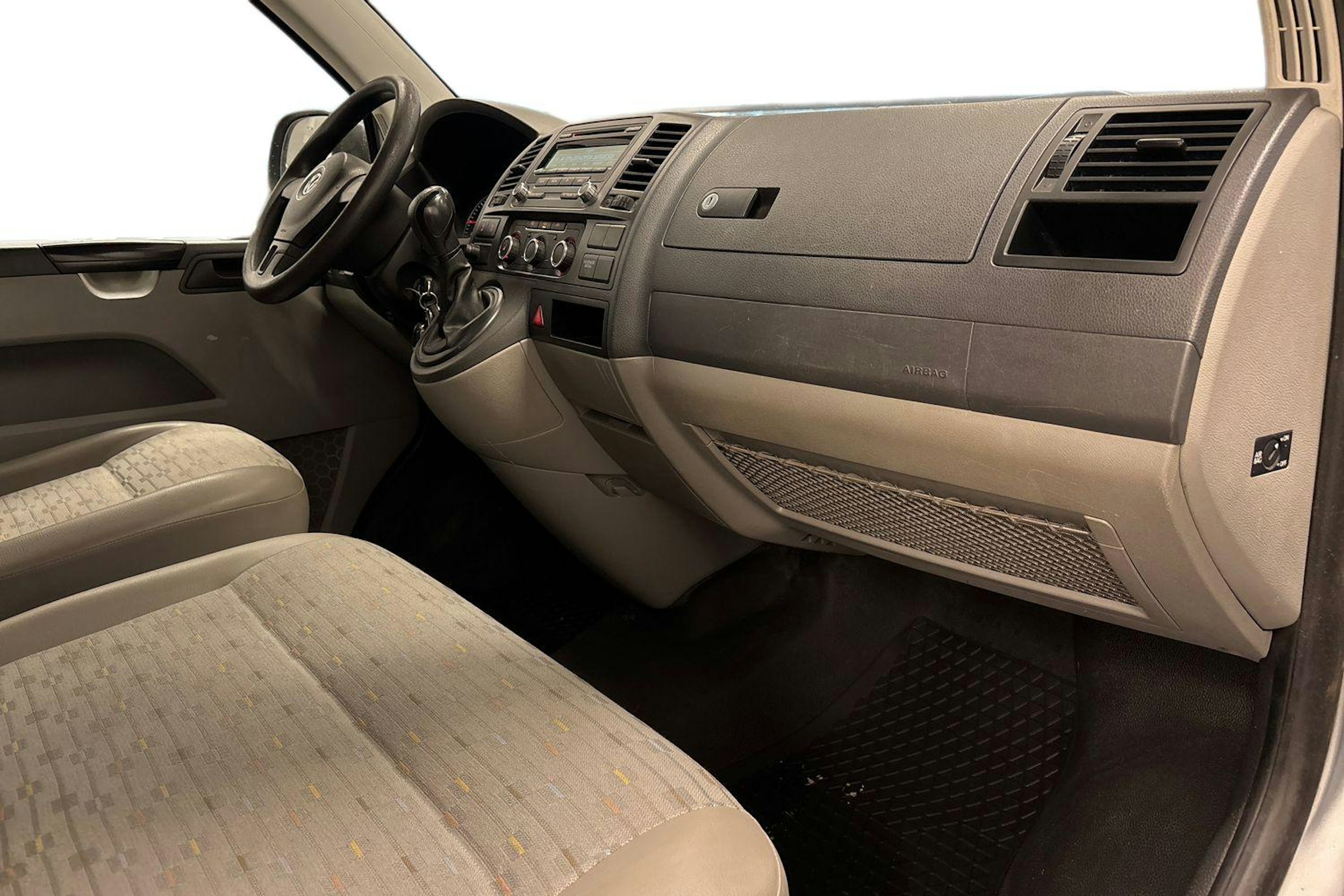 harmaa Volkswagen Transporter 2012 kuva 9.