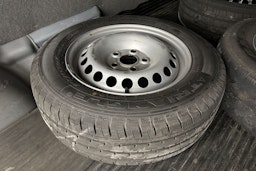 harmaa Volkswagen Transporter 2012 kuva 13.