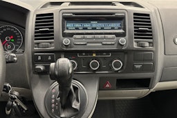 harmaa Volkswagen Transporter 2012 kuva 17.