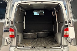 harmaa Volkswagen Transporter 2012 kuva 18.