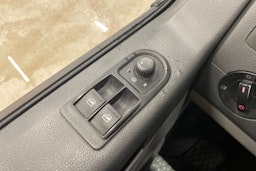 ruskea (beige) Volkswagen Transporter 2012 kuva 26.