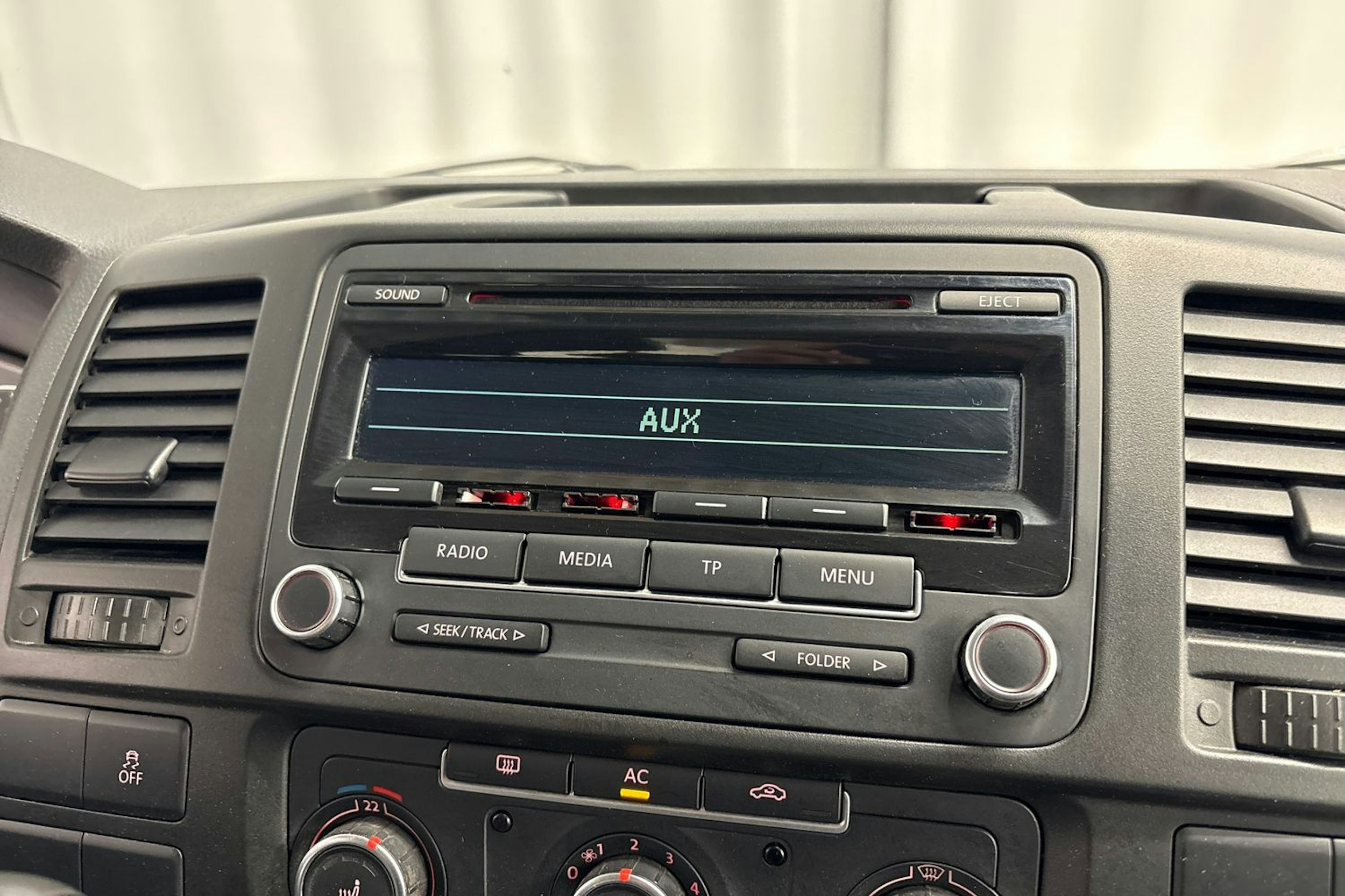 harmaa Volkswagen Transporter 2012 kuva 17.