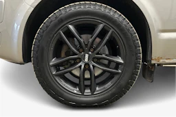 ruskea (beige) Volkswagen Transporter 2012 kuva 8.