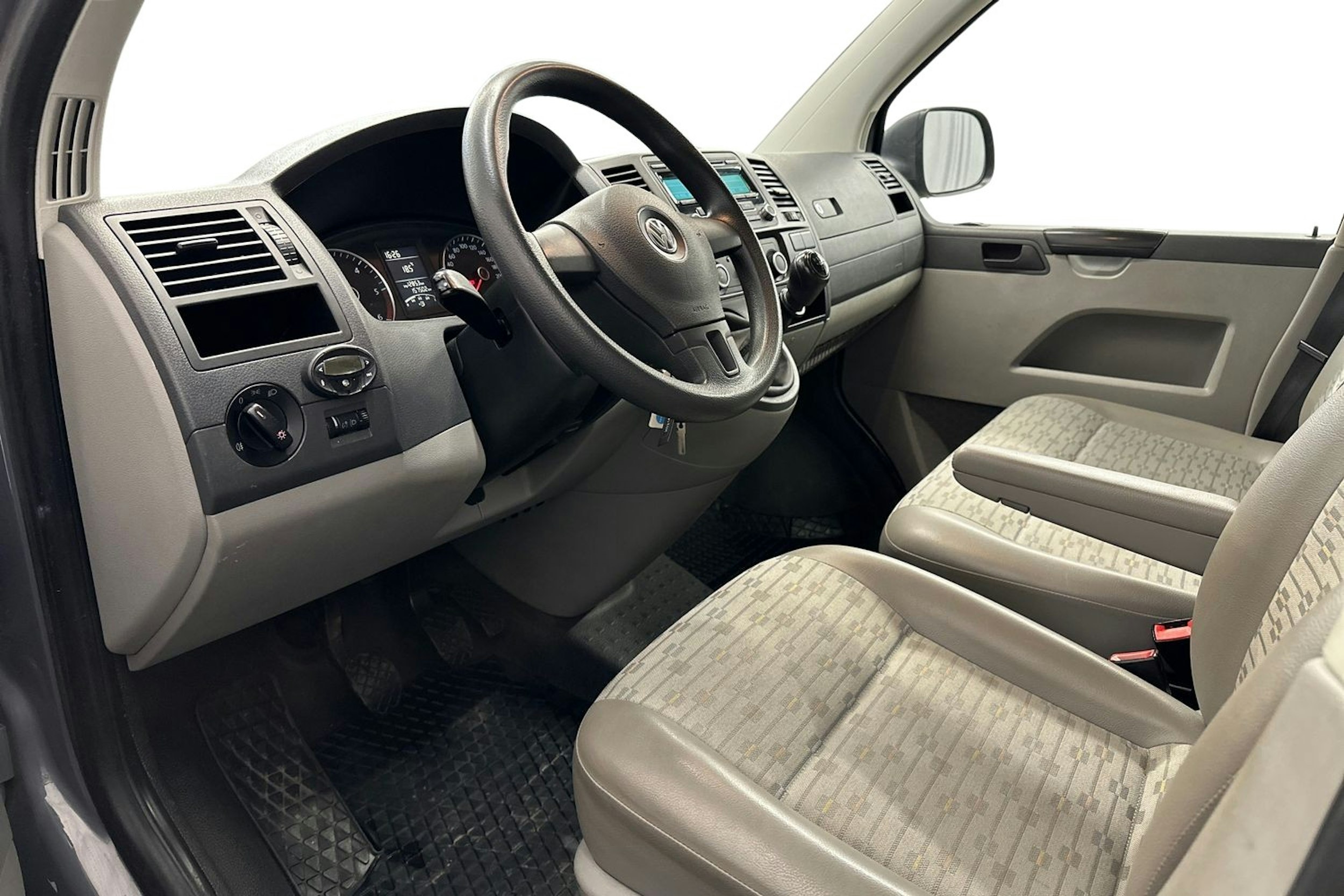 harmaa Volkswagen Transporter 2012 kuva 6.