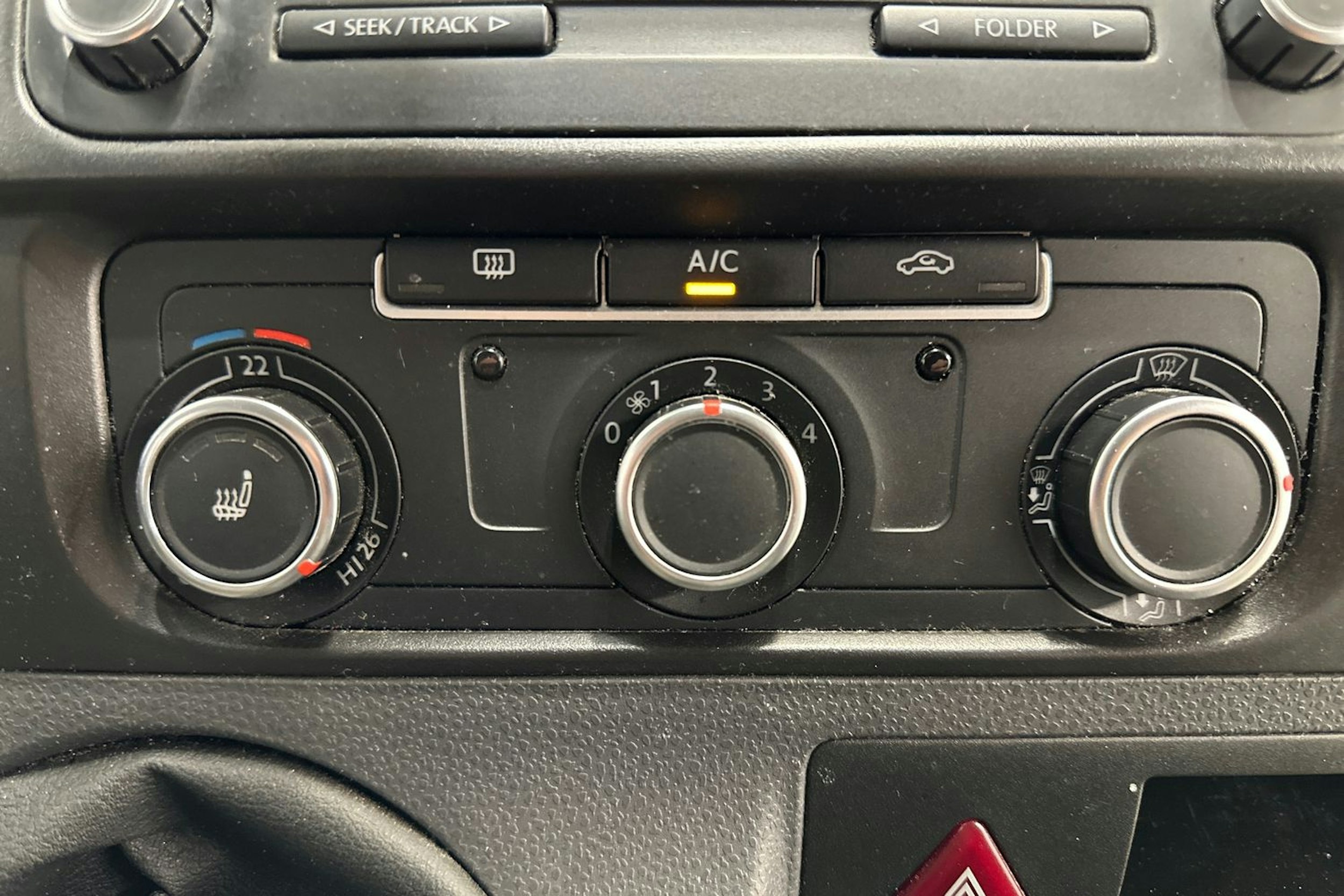 harmaa Volkswagen Transporter 2012 kuva 14.