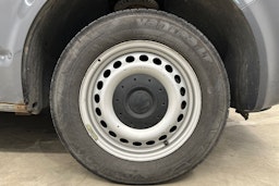 harmaa Volkswagen Transporter 2012 kuva 22.
