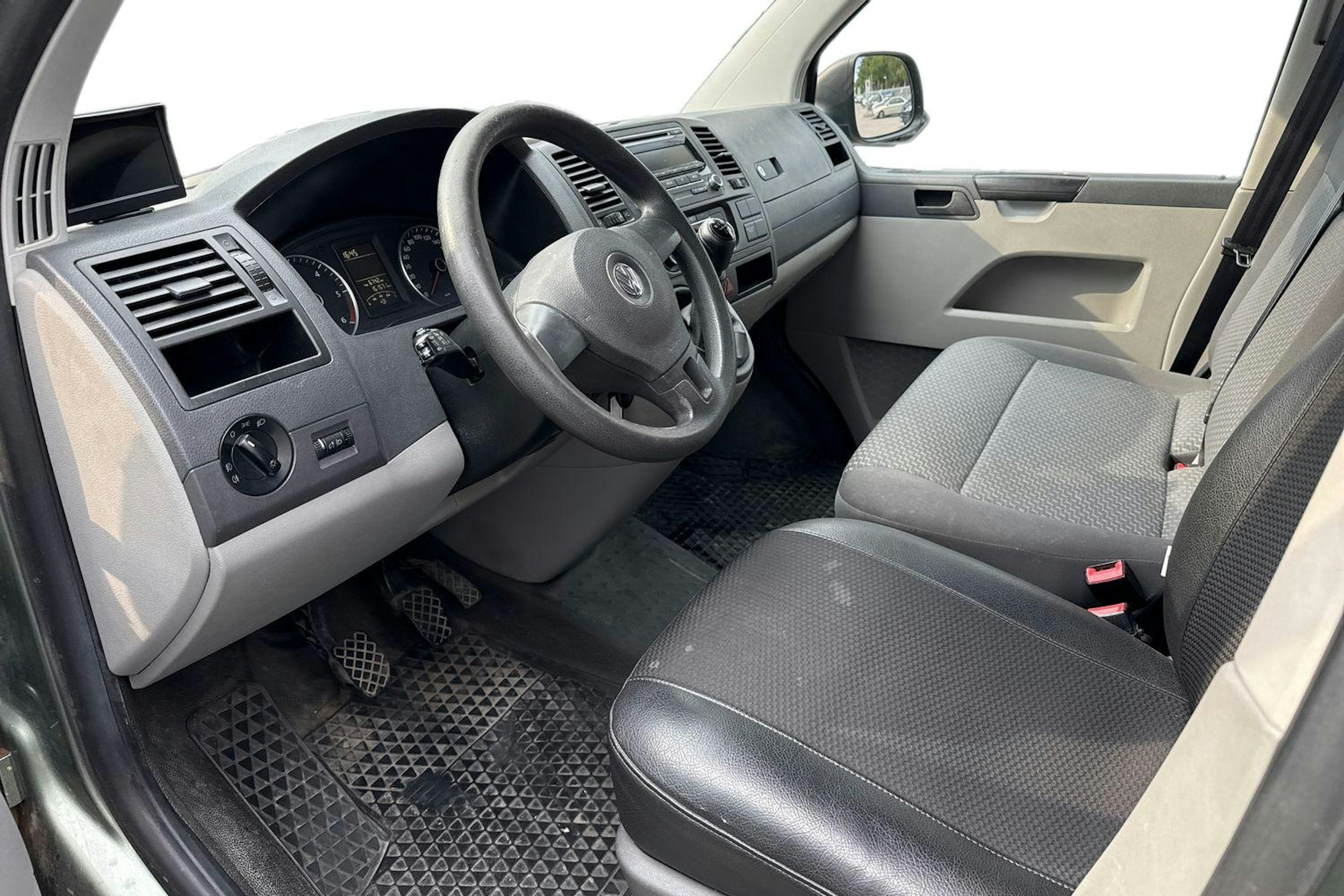 vihreä Volkswagen Transporter 2012 kuva 3.