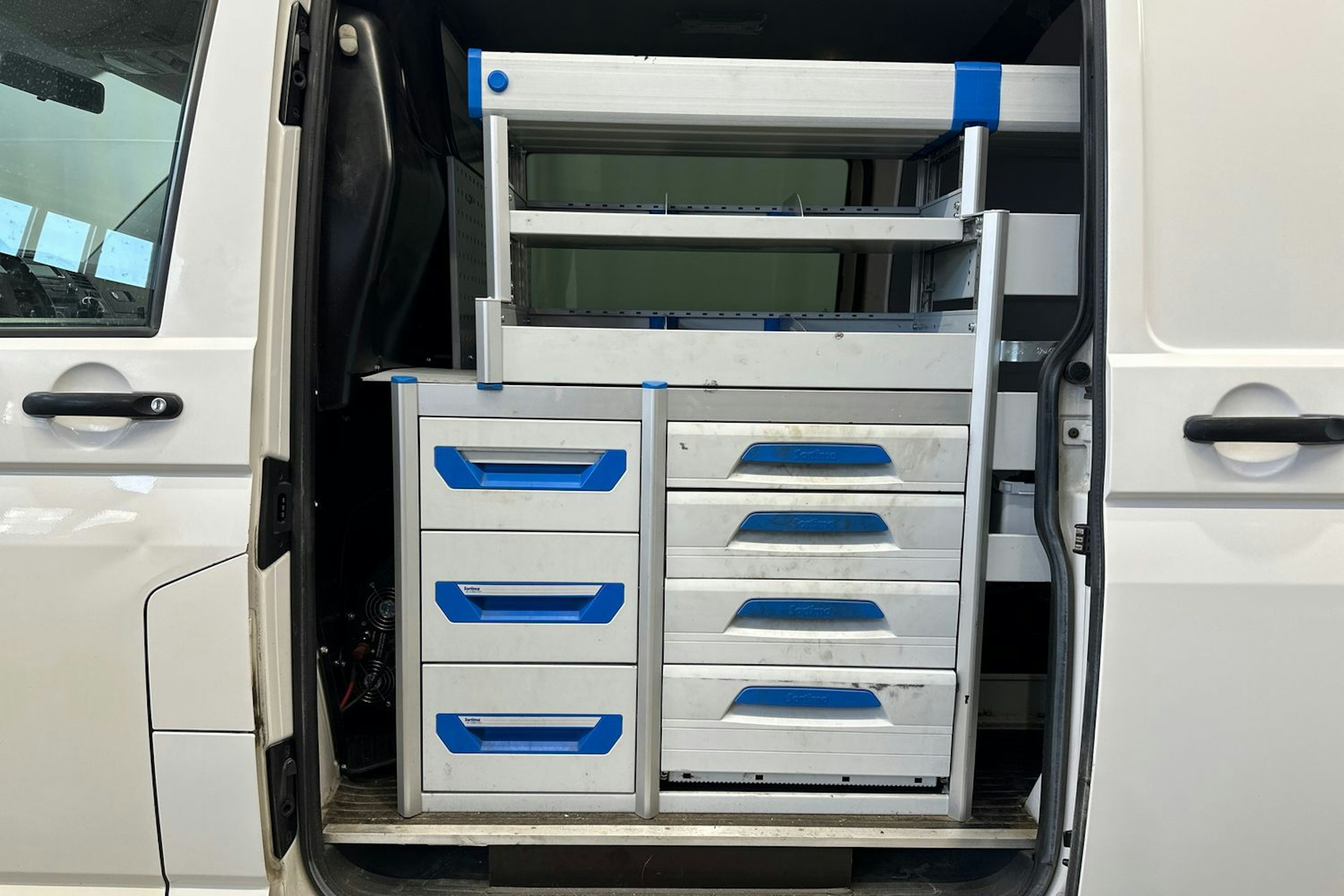 valkoinen Volkswagen Transporter 2013 kuva 17.