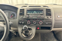 valkoinen Volkswagen Transporter 2012 kuva 13.