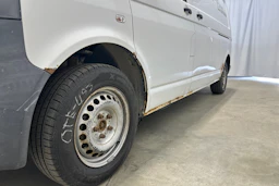 valkoinen Volkswagen Transporter 2012 kuva 17.