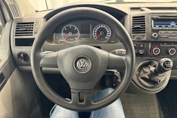 valkoinen Volkswagen Transporter 2012 kuva 27.