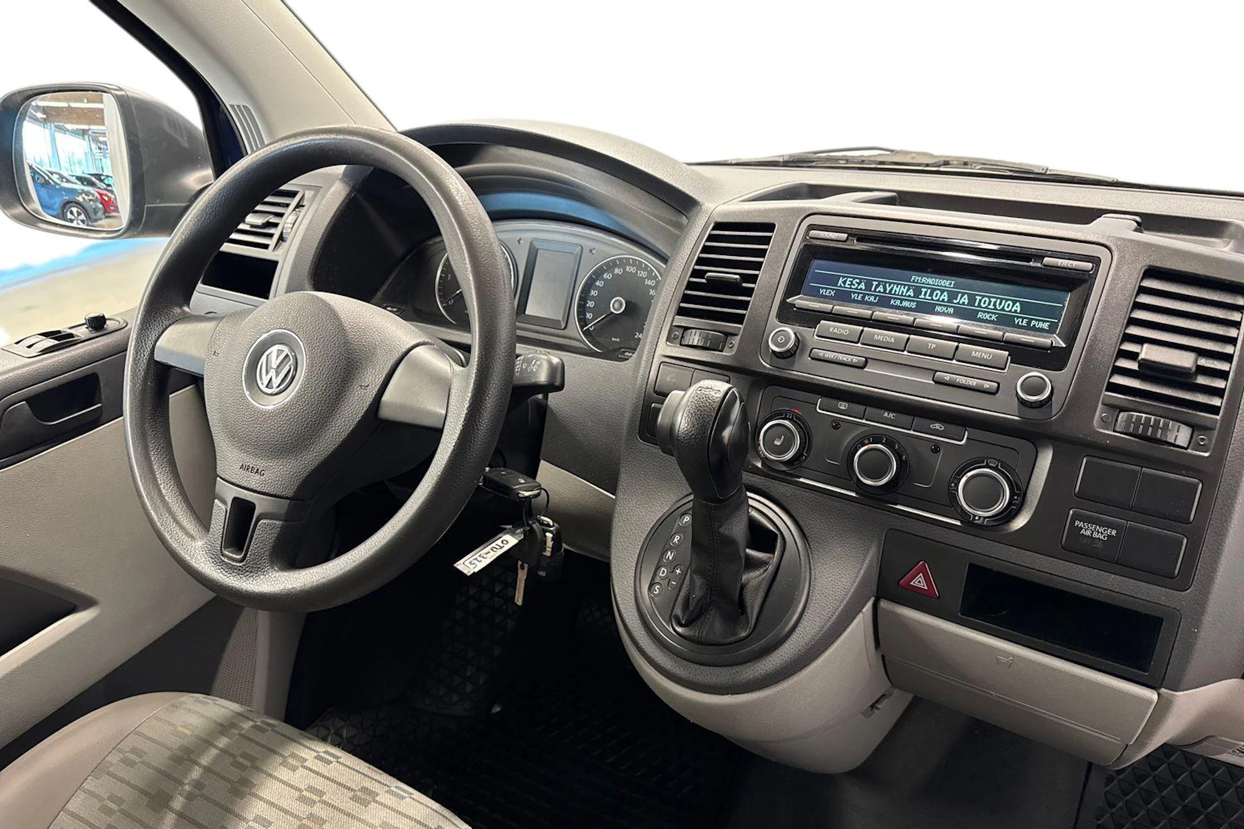 sininen Volkswagen Transporter 2012 kuva 11.