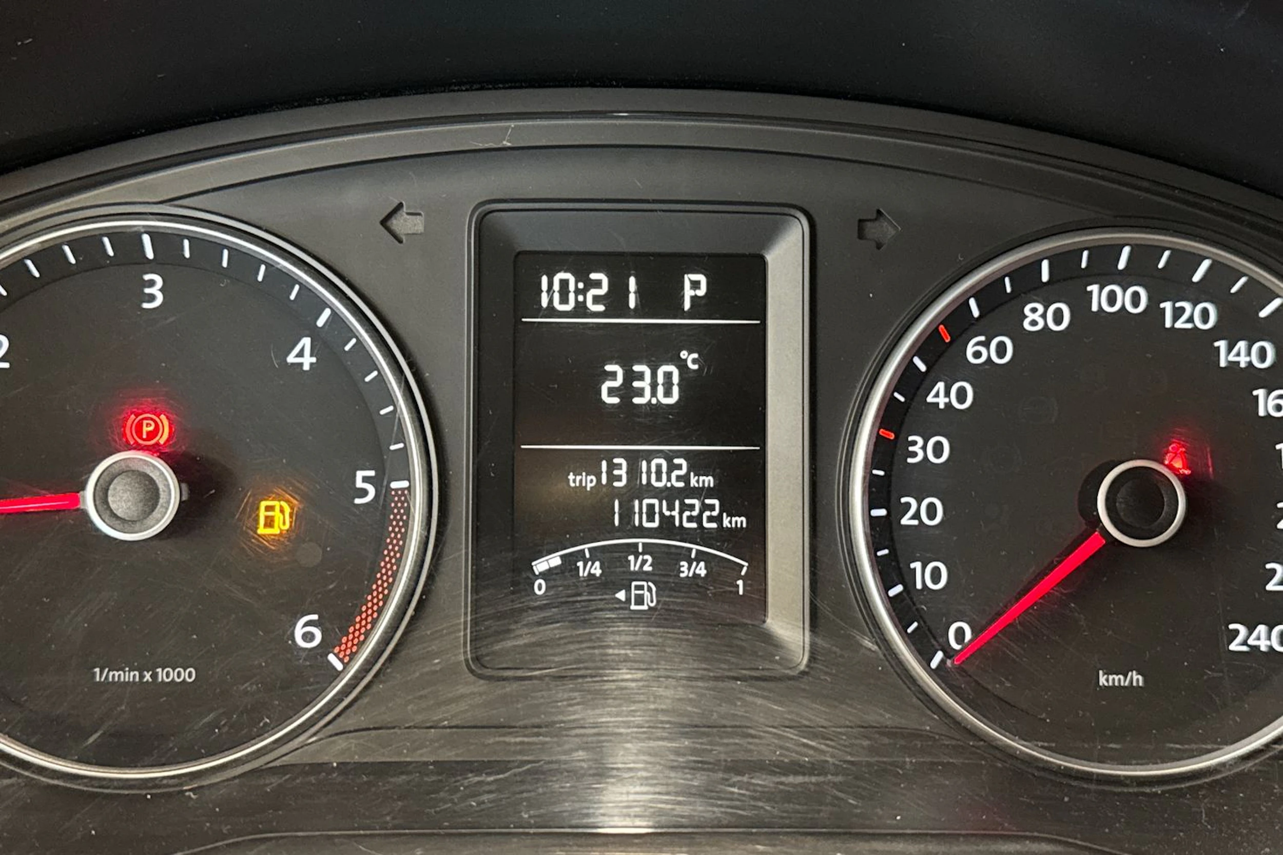 sininen Volkswagen Transporter 2012 kuva 13.