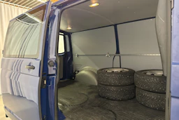 sininen Volkswagen Transporter 2012 kuva 21.