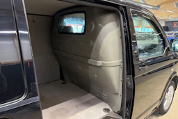 musta Volkswagen Transporter 2012 kuva 16.