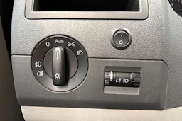 musta Volkswagen Transporter 2012 kuva 18.