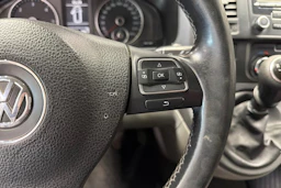 musta Volkswagen Transporter 2012 kuva 20.