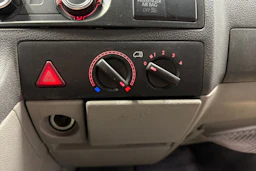 musta Volkswagen Transporter 2012 kuva 24.