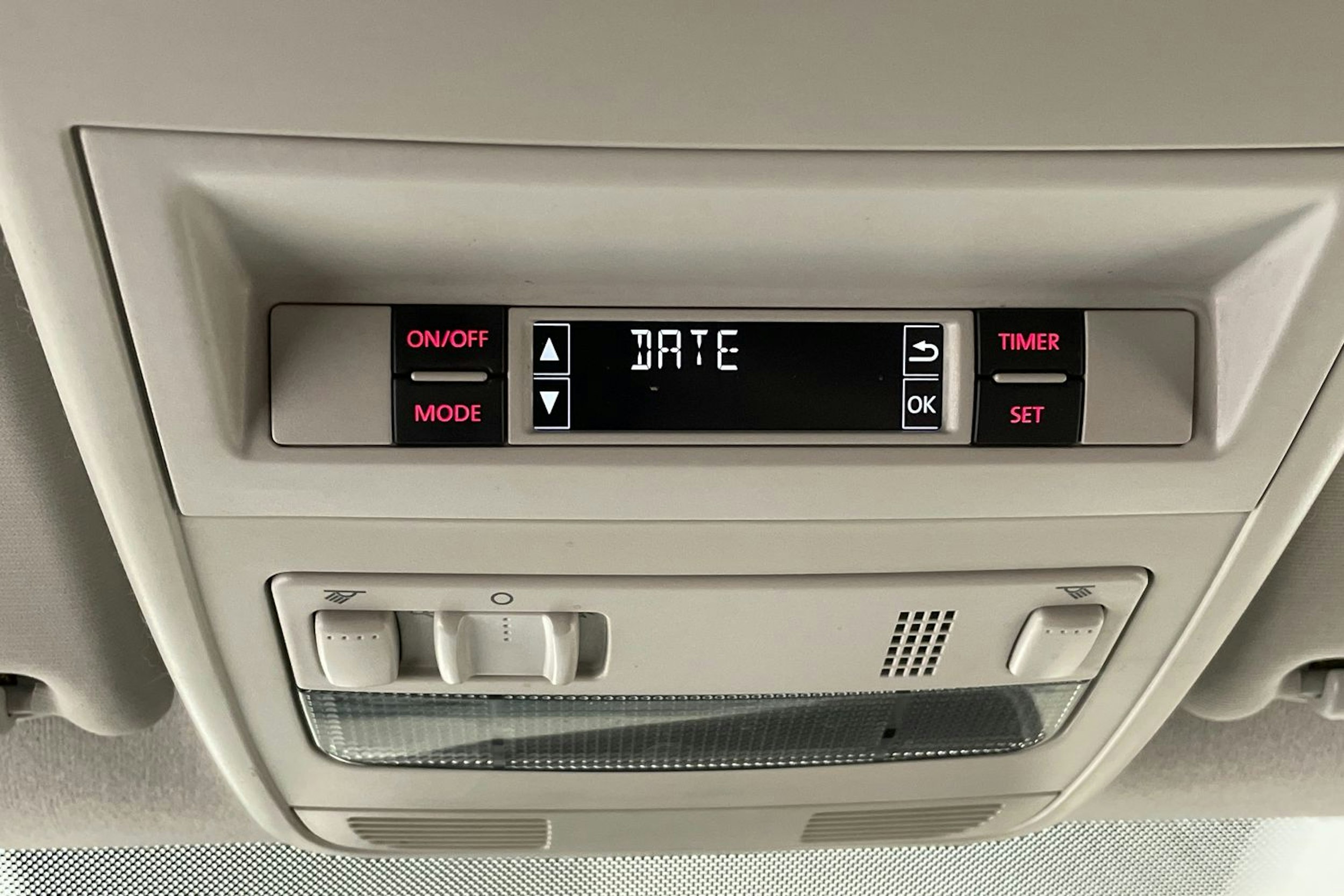 ruskea (beige) Volkswagen Transporter 2012 kuva 22.