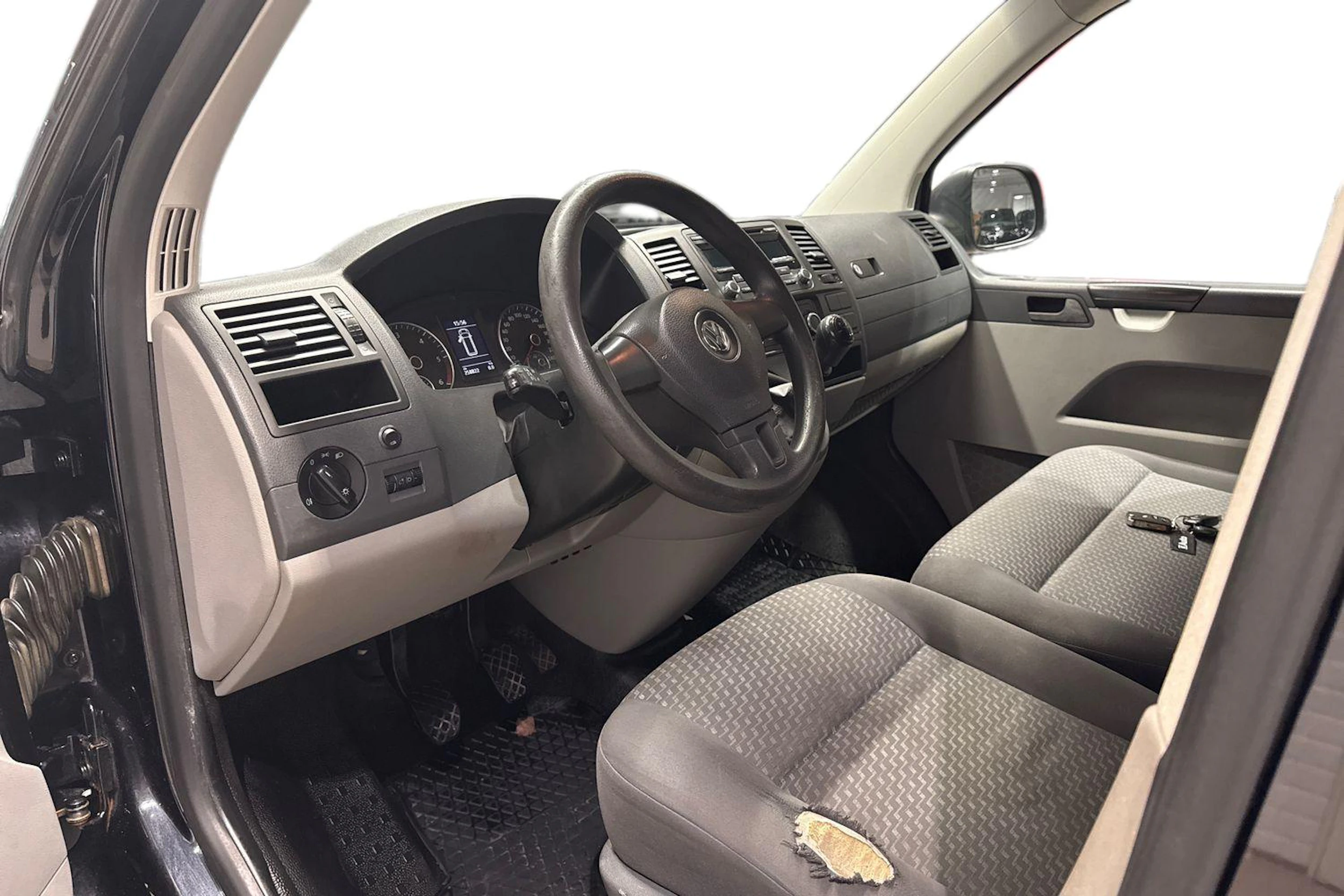 Musta Volkswagen TRANSPORTER 2012 kuva 8.
