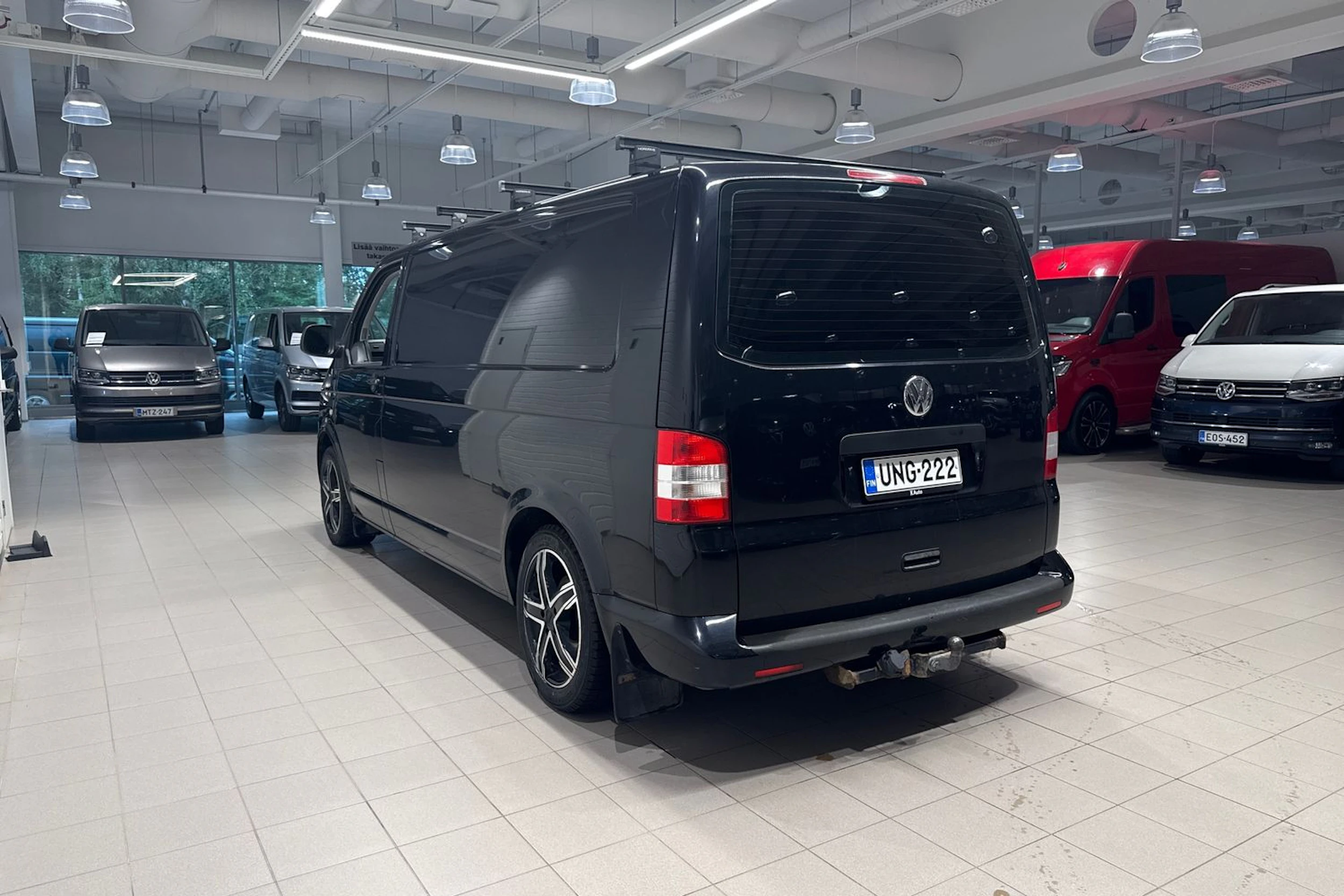 Musta Volkswagen TRANSPORTER 2012 kuva 15.