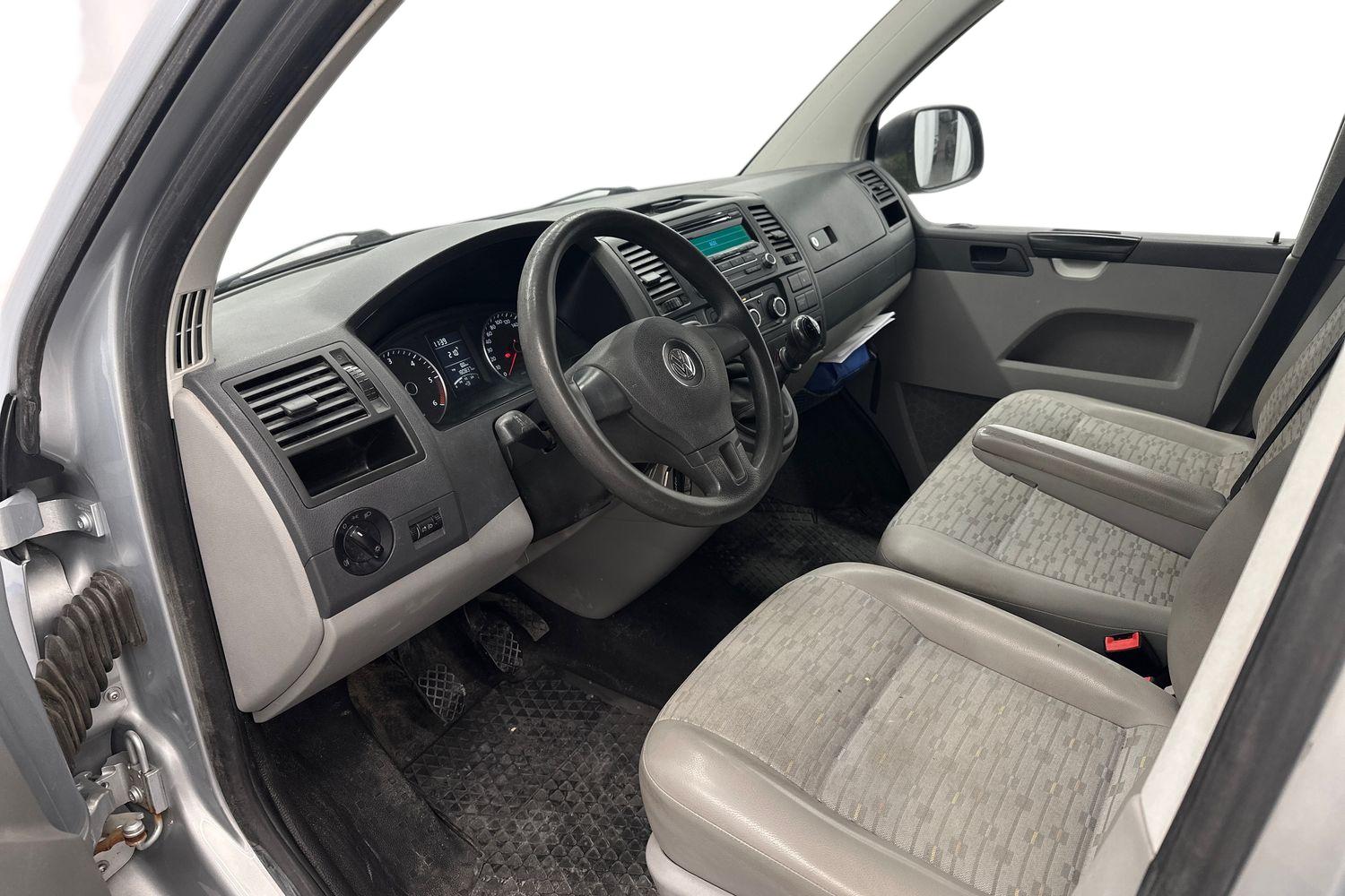 Volkswagen Transporter 2012, kuva 6/22