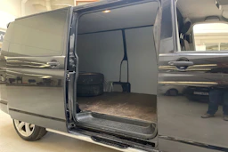 musta Volkswagen Transporter 2012 kuva 12.