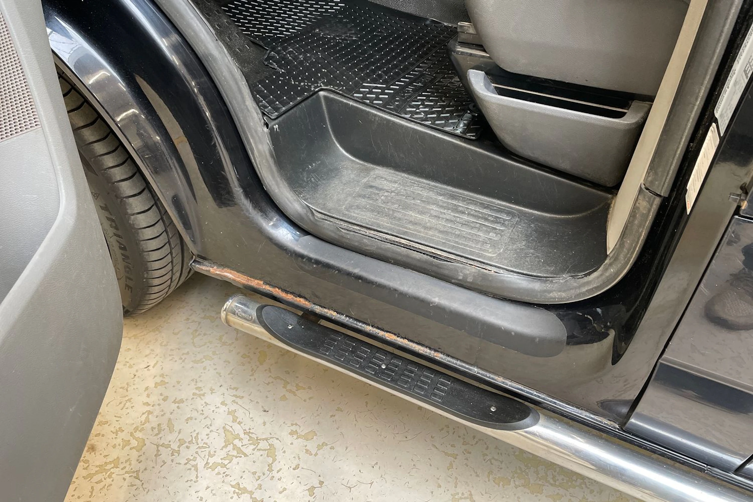 musta Volkswagen Transporter 2012 kuva 23.