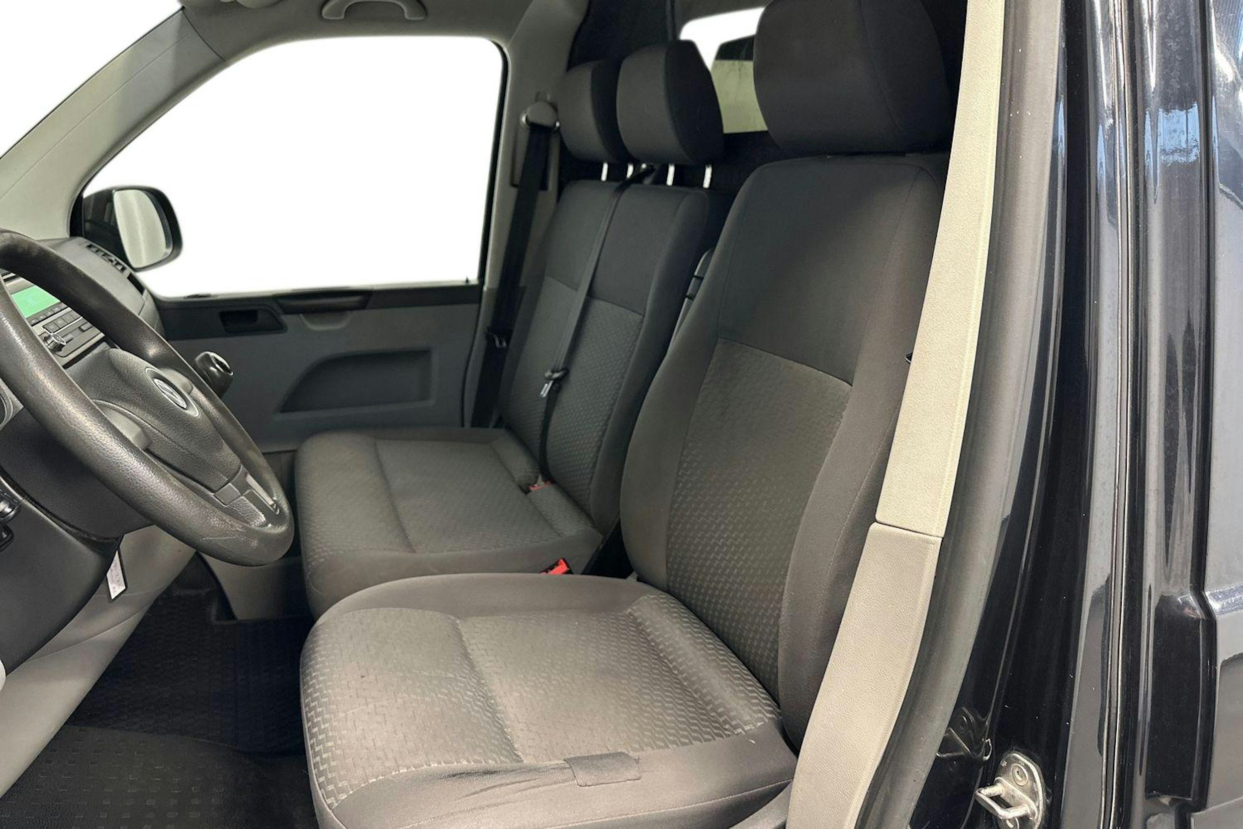 musta Volkswagen Transporter 2012 kuva 11.