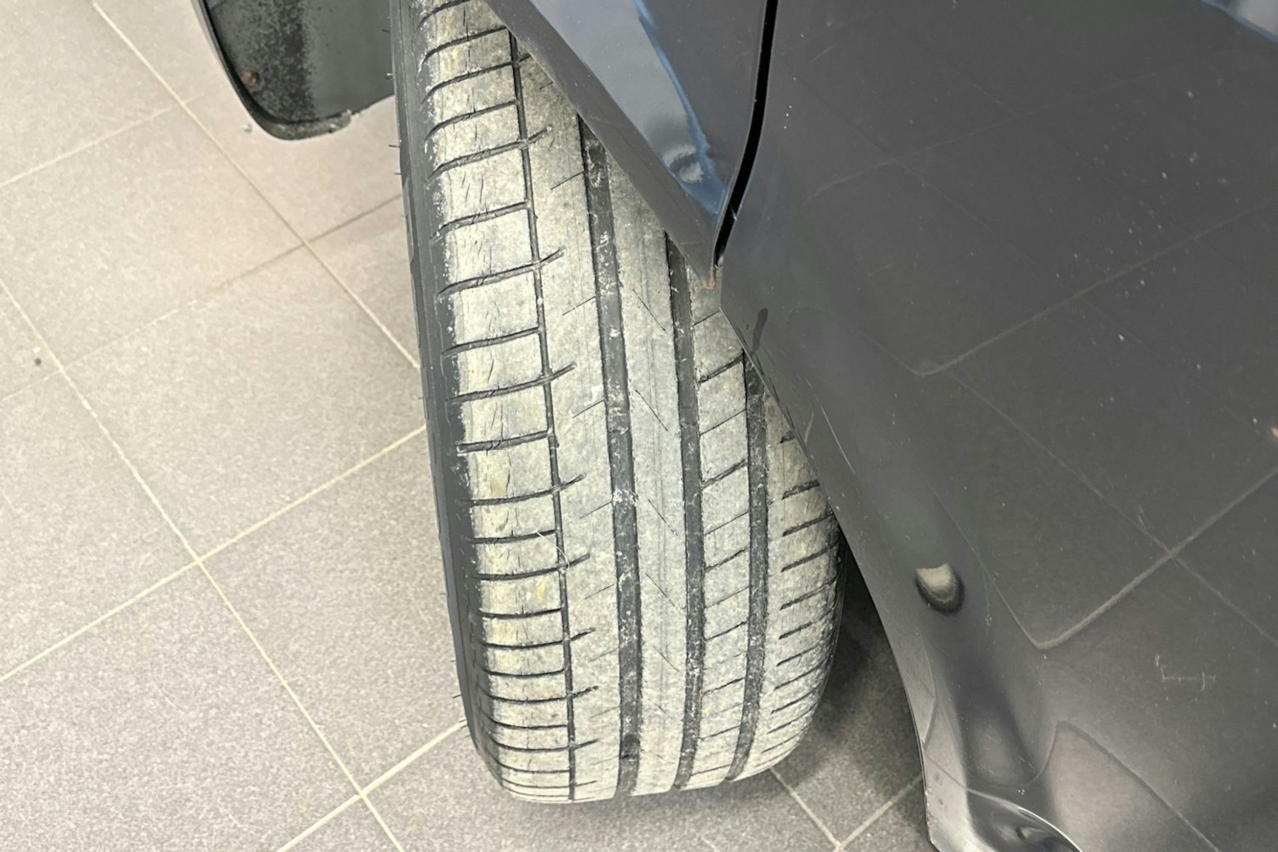 musta Volkswagen Transporter 2012 kuva 18.