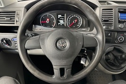 musta Volkswagen Transporter 2012 kuva 21.