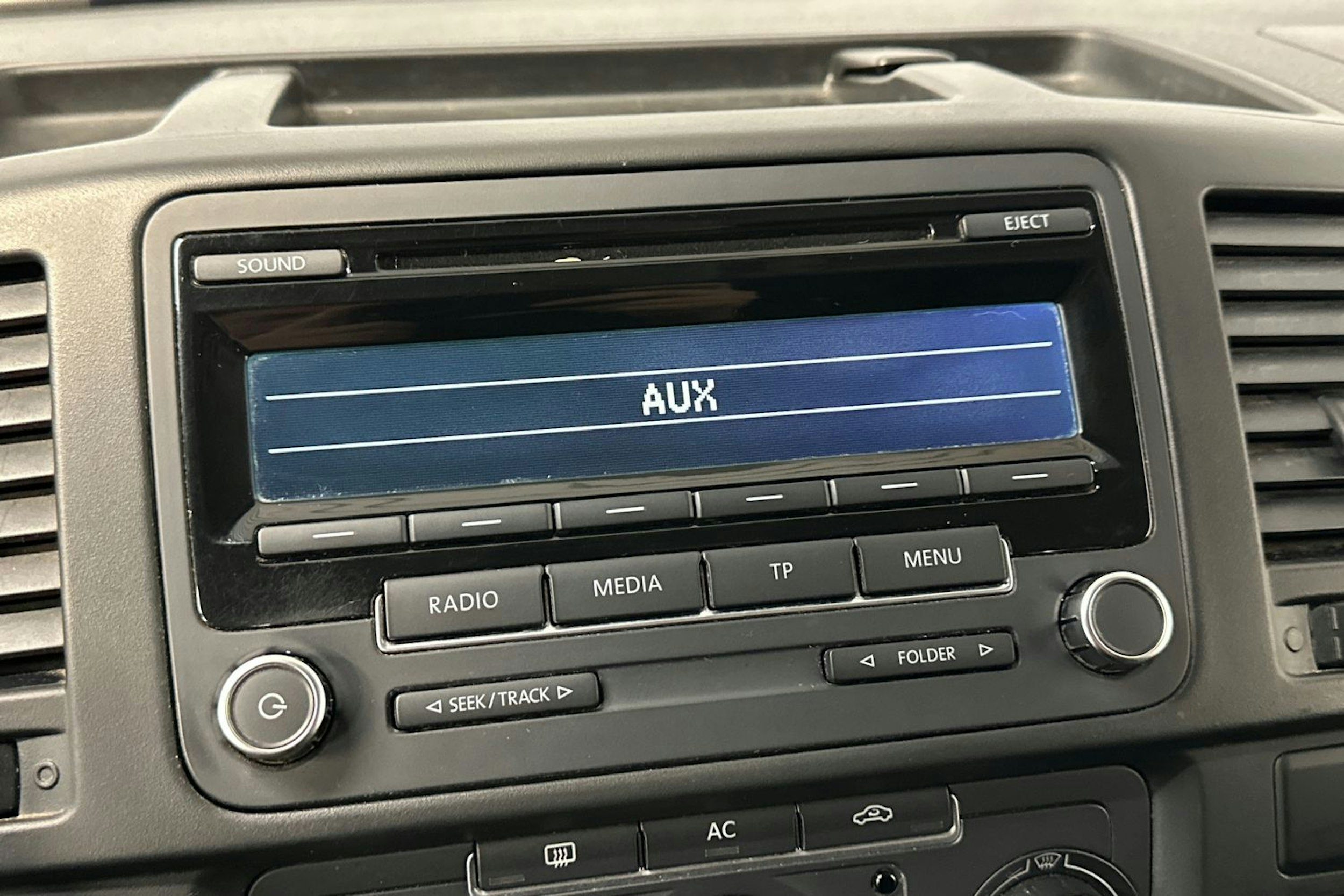 musta Volkswagen Transporter 2012 kuva 24.