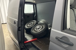harmaa Volkswagen Transporter 2012 kuva 12.