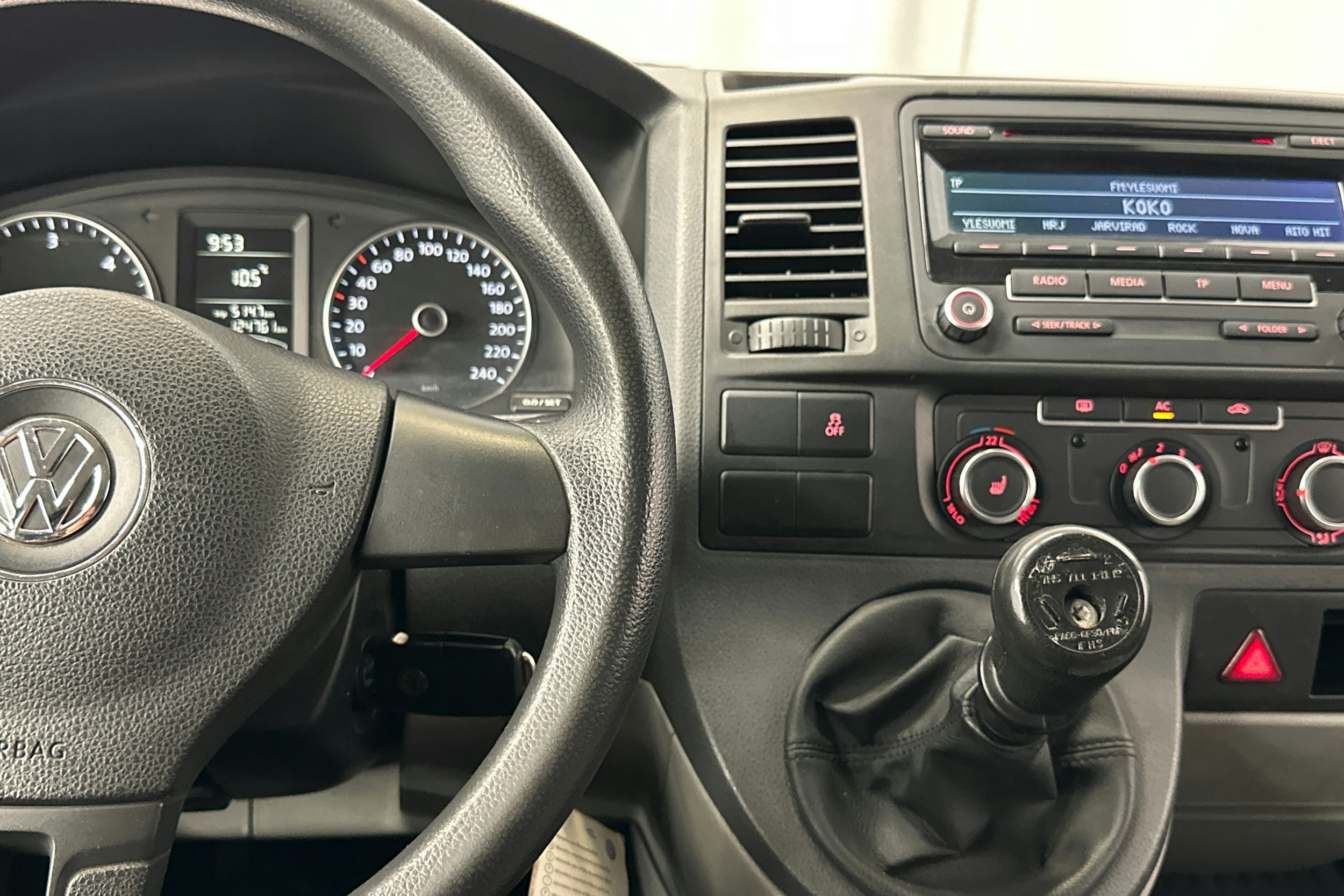 harmaa Volkswagen Transporter 2012 kuva 17.