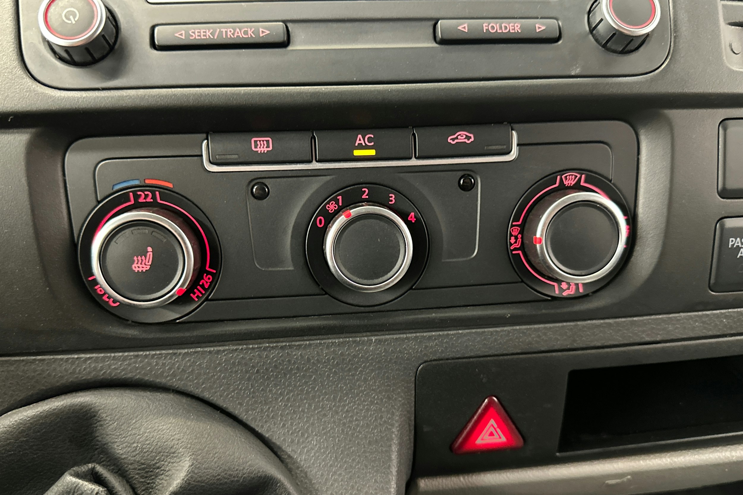 harmaa Volkswagen Transporter 2012 kuva 21.