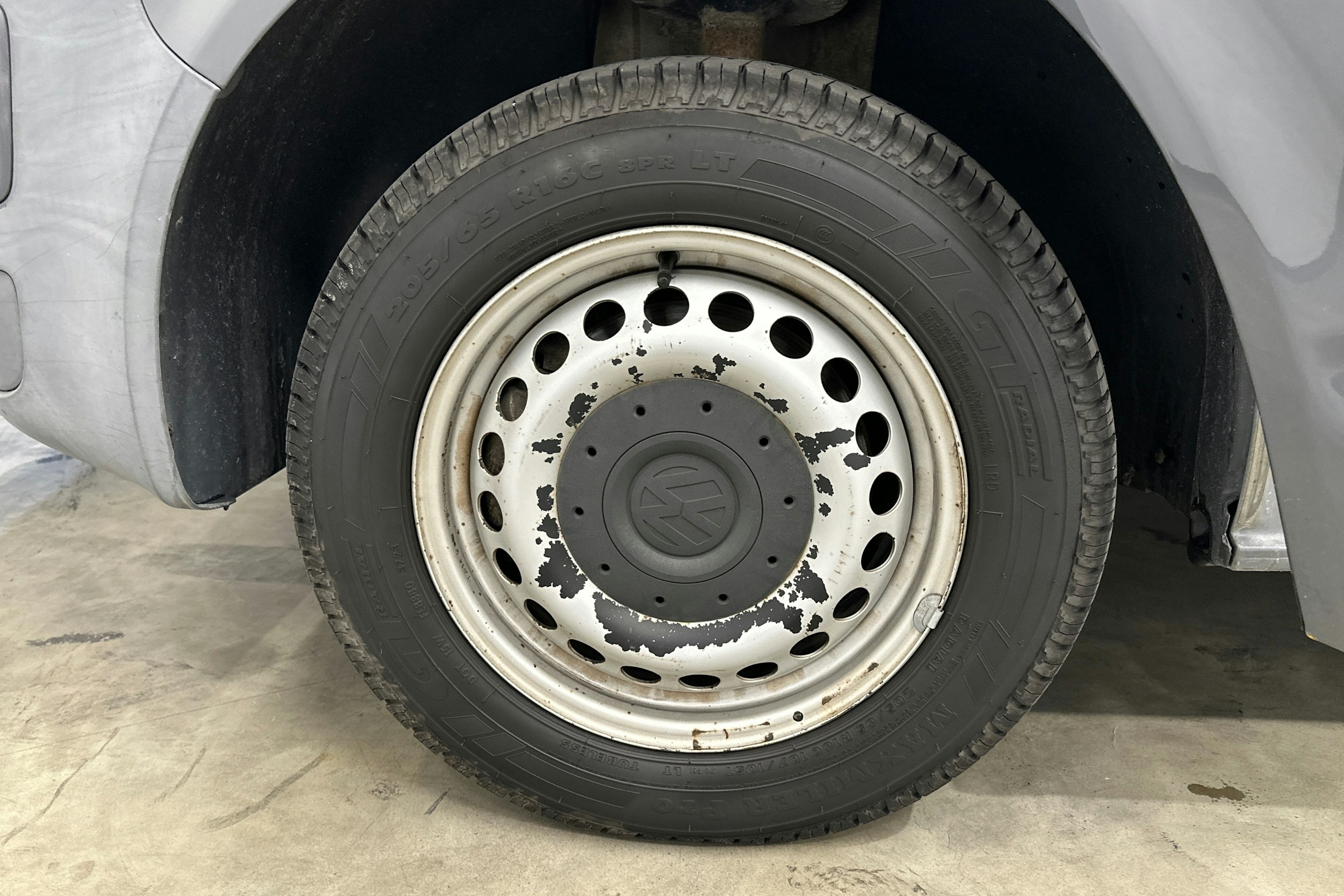 harmaa Volkswagen Transporter 2012 kuva 25.