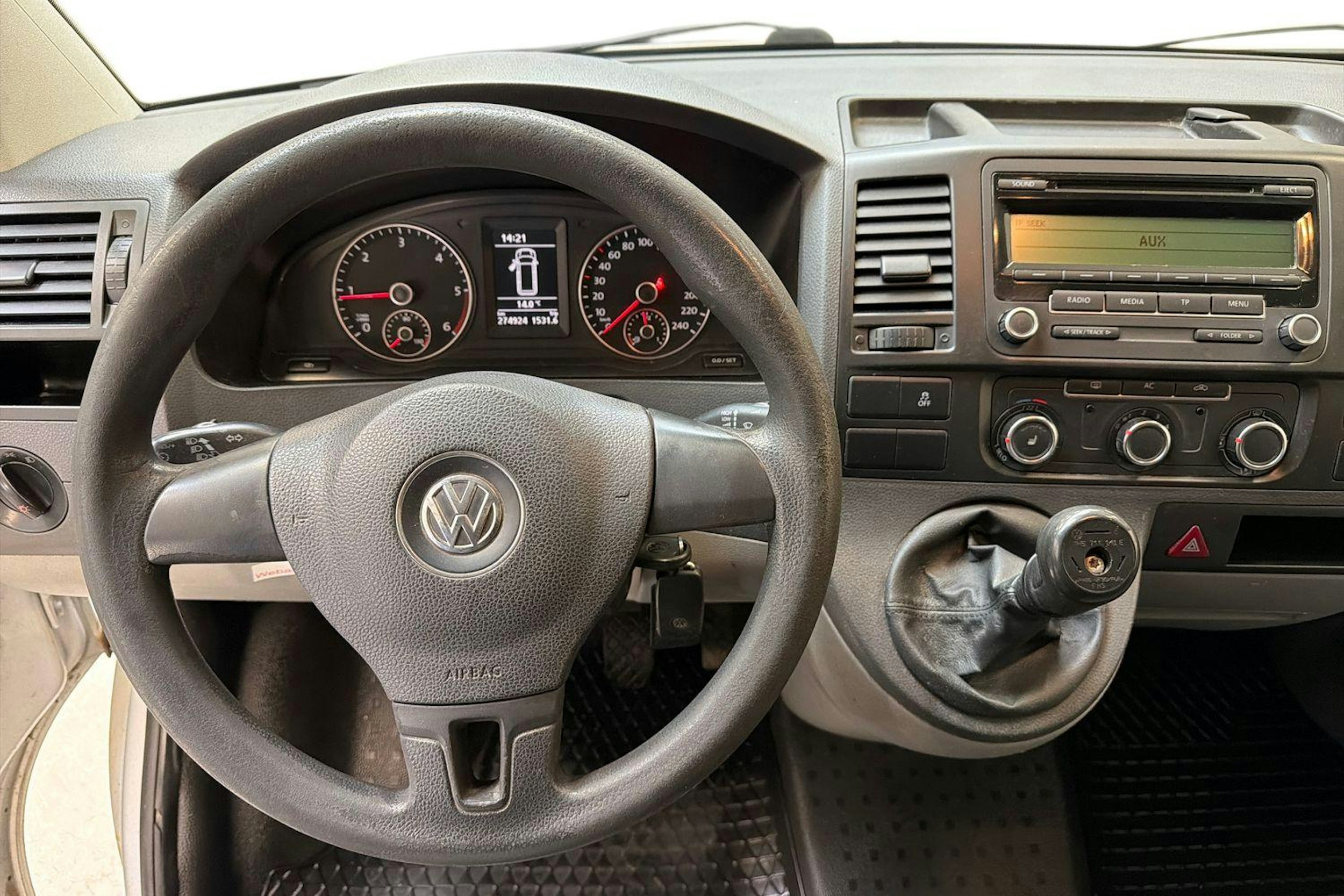 harmaa Volkswagen Transporter 2012 kuva 7.