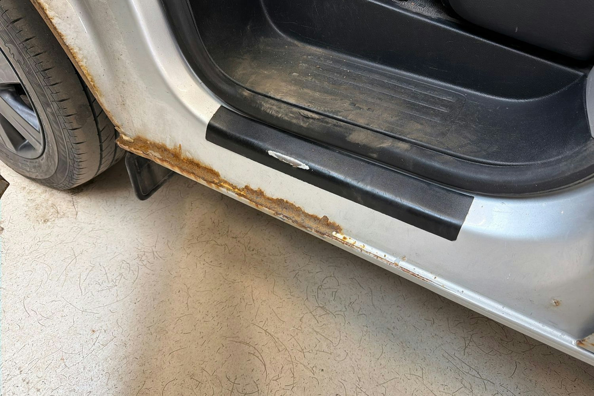 harmaa Volkswagen Transporter 2012 kuva 21.