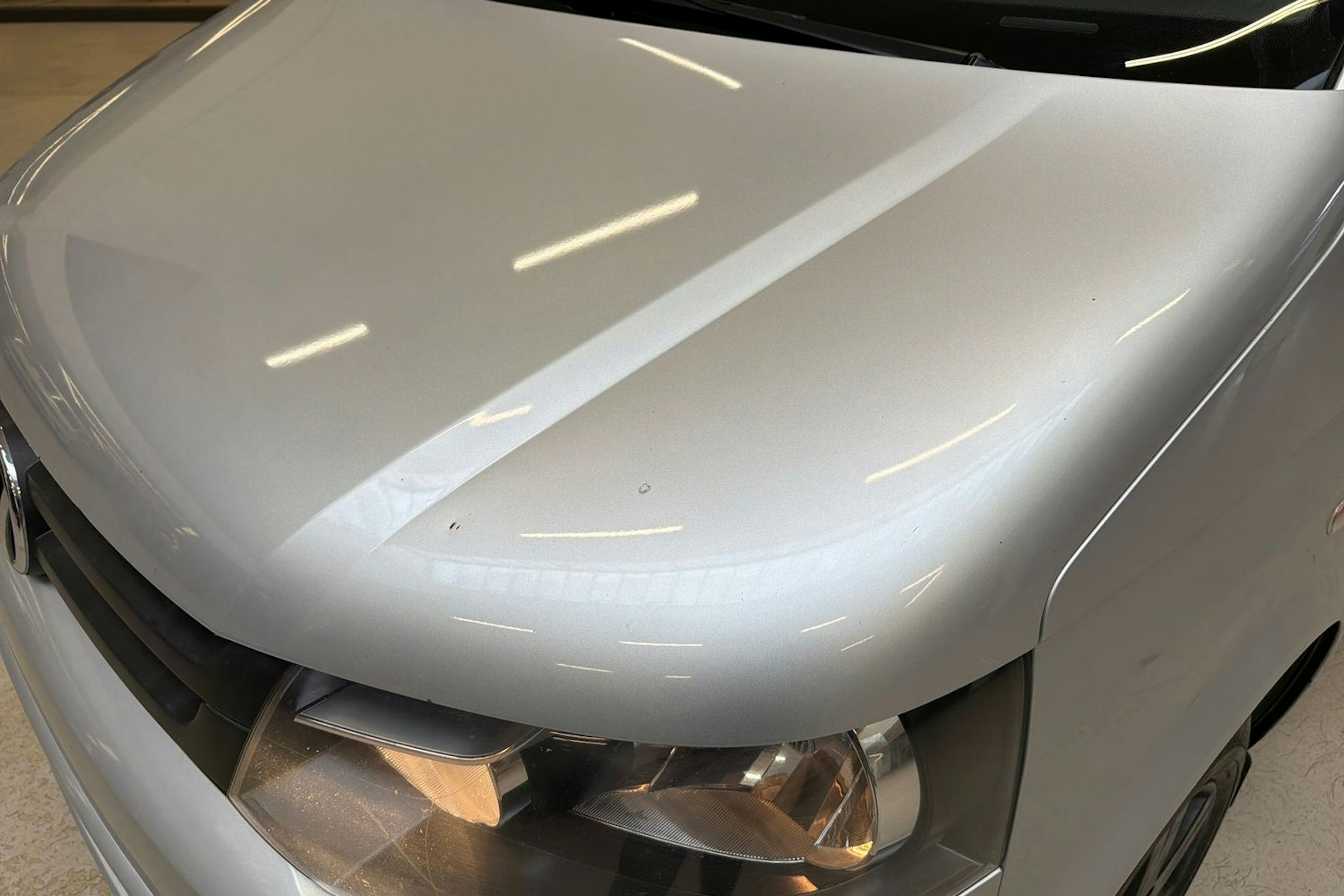 harmaa Volkswagen Transporter 2012 kuva 23.