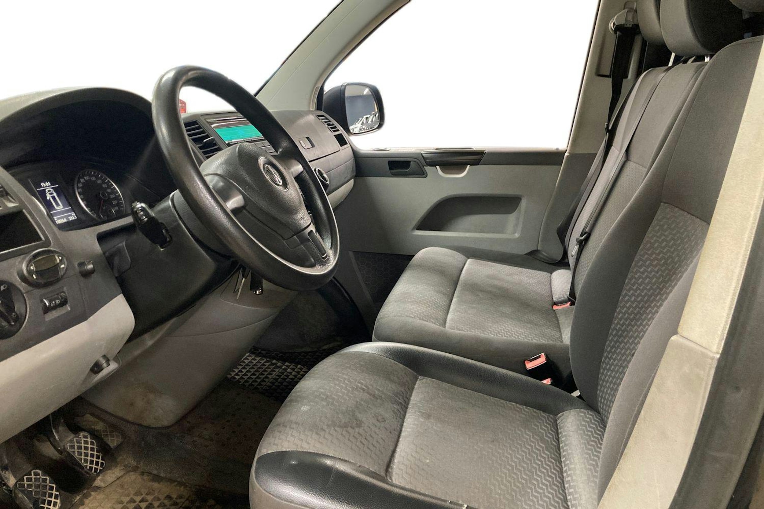 musta Volkswagen Transporter 2012 kuva 3.