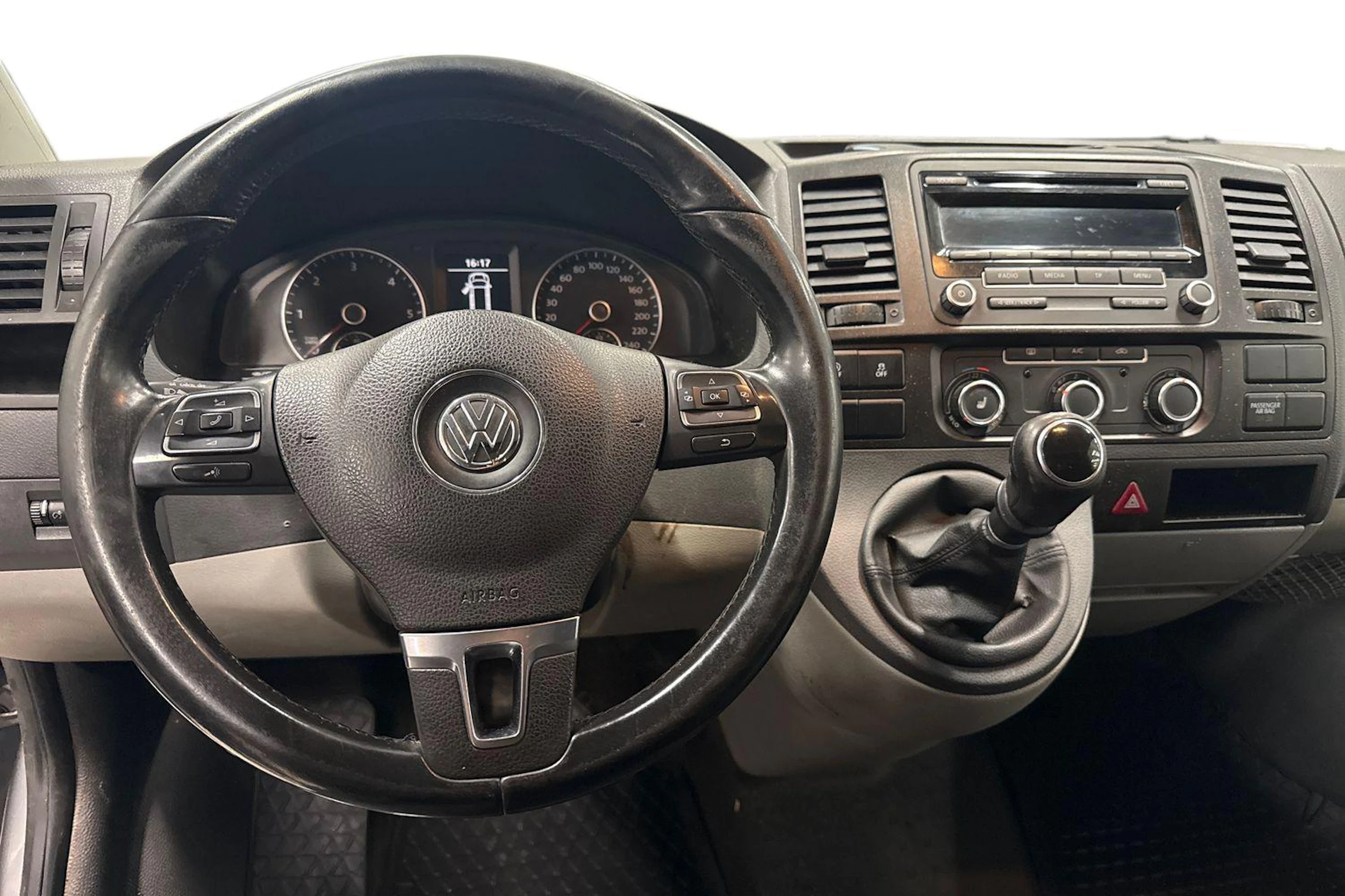 Harmaa Volkswagen TRANSPORTER 2014 kuva 9.