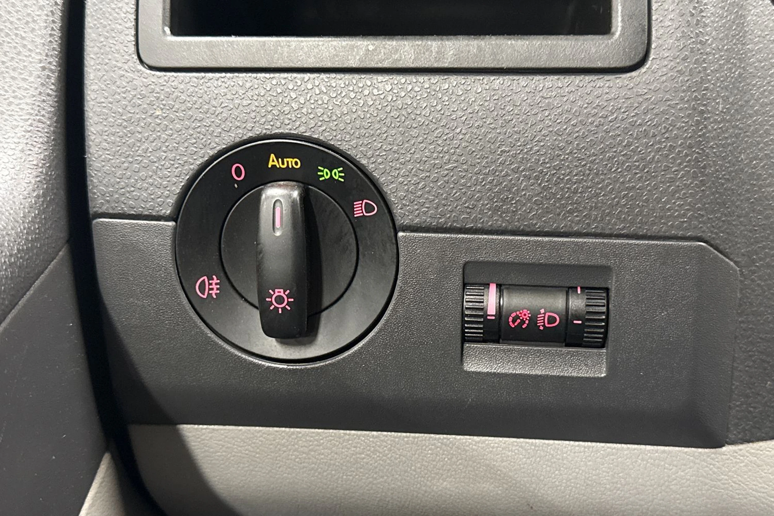 Harmaa Volkswagen TRANSPORTER 2014 kuva 20.