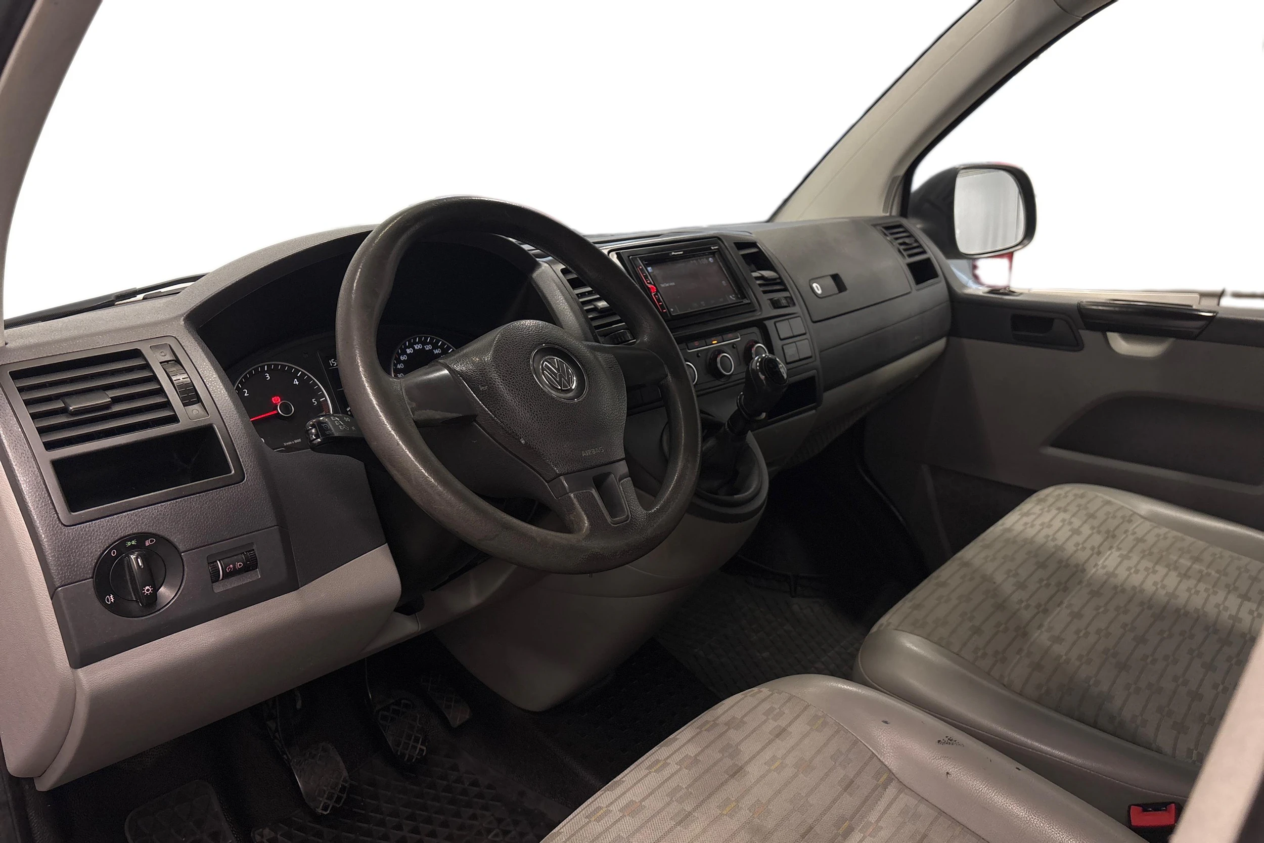 valkoinen Volkswagen Transporter 2014 kuva 6.