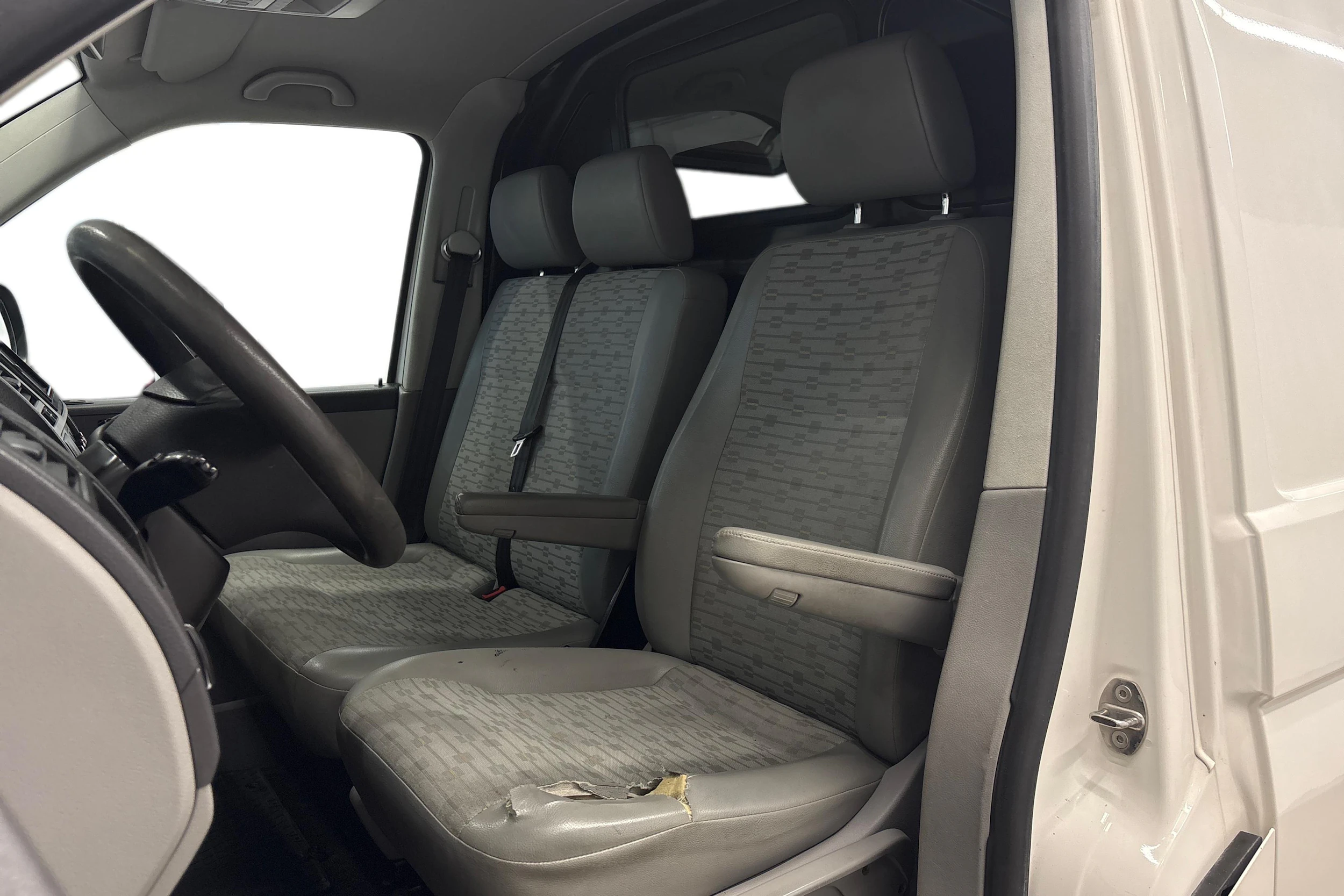valkoinen Volkswagen Transporter 2014 kuva 7.