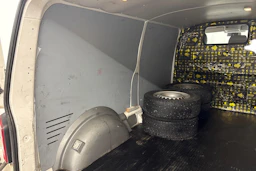 valkoinen Volkswagen Transporter 2014 kuva 9.